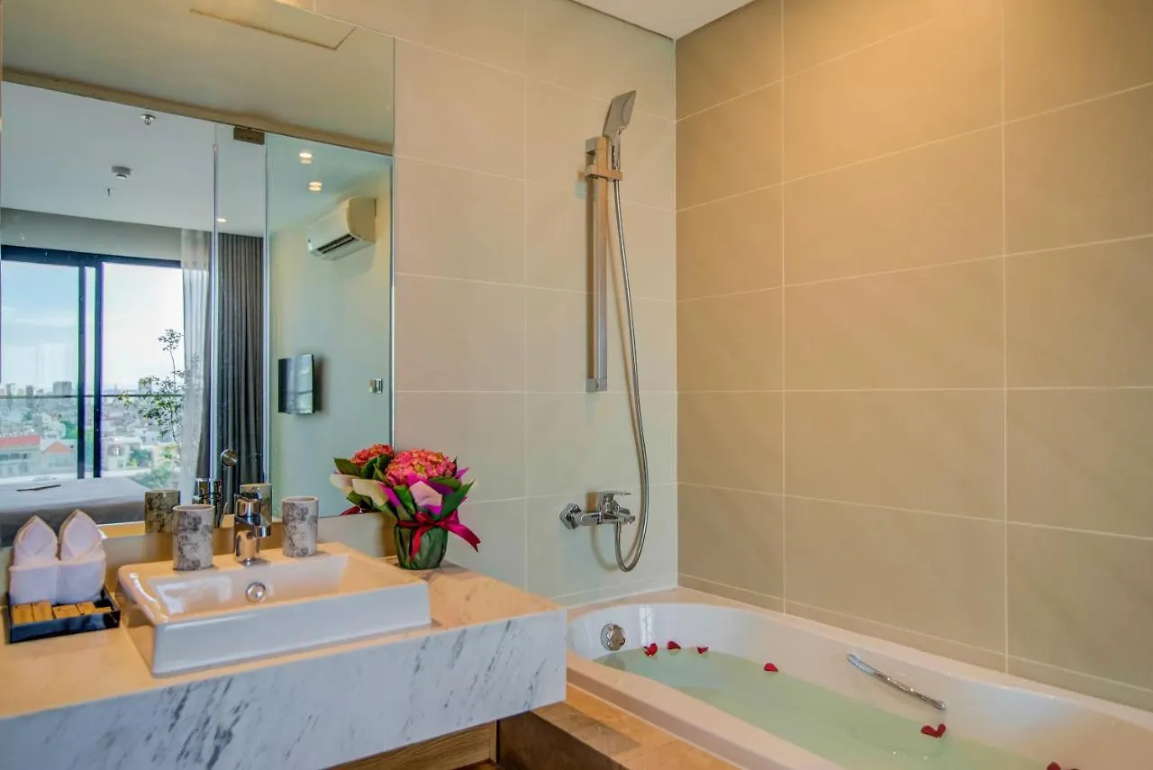 Moon Hotel And Apartment Da Nang