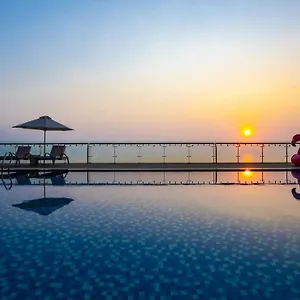 4* Otel Serene